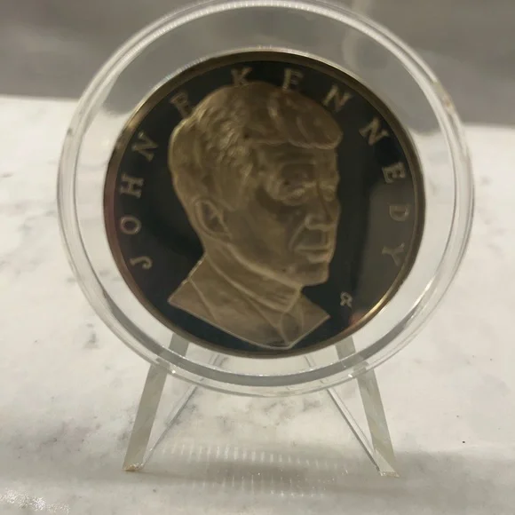 JFK Gold Commemorative Coin - Picture 1 of 2
